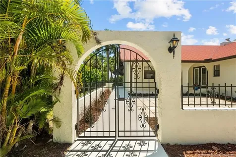 104 N Sewalls Point Road Sewalls Point FL 34996