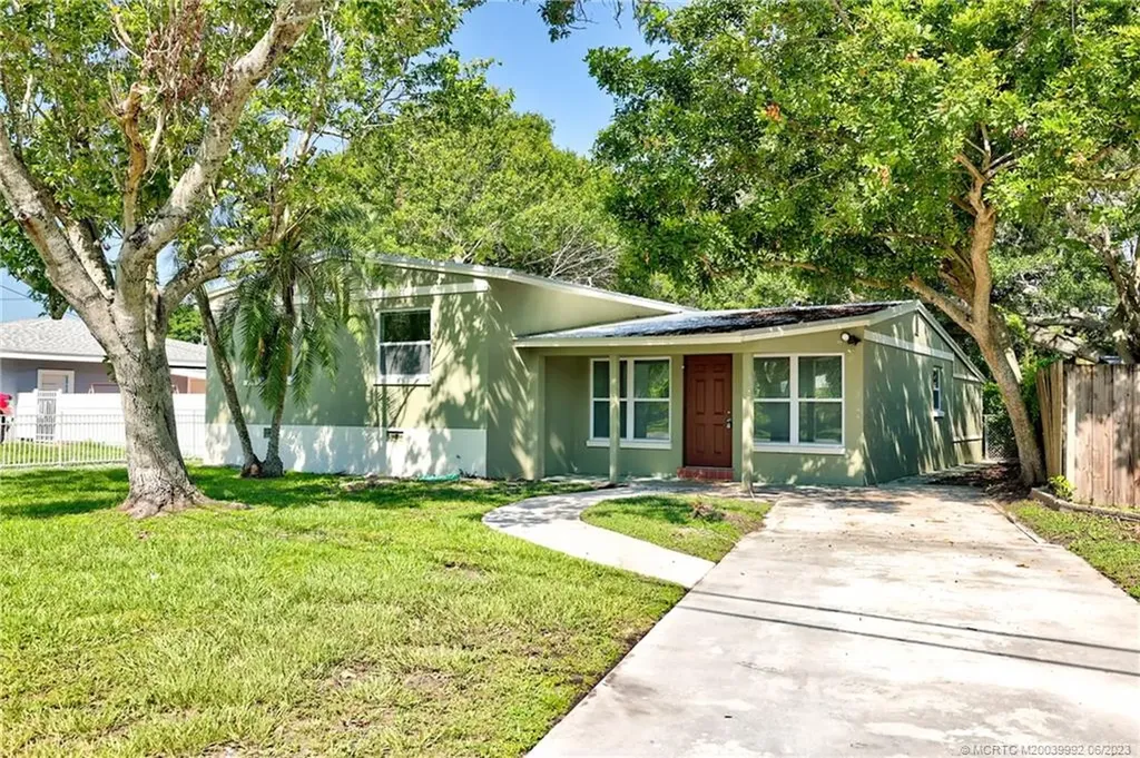 1905 Sunrise Boulevard Fort Pierce FL 34950