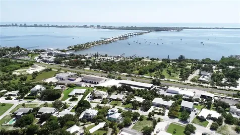 3392 NE Skyline Drive Jensen Beach FL 34957