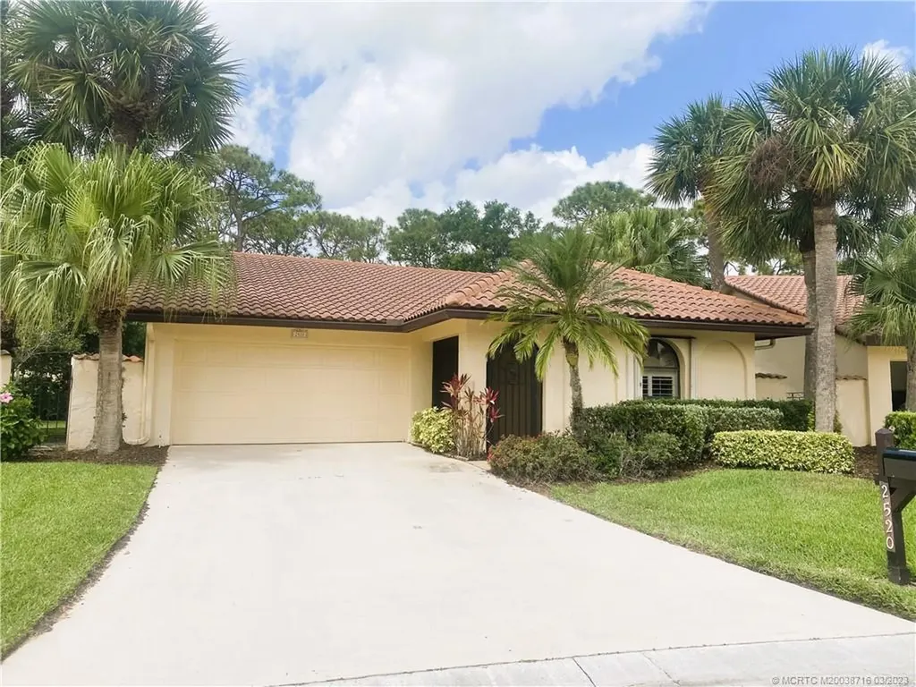 2520 SW Bobalink Court Palm City FL 34990