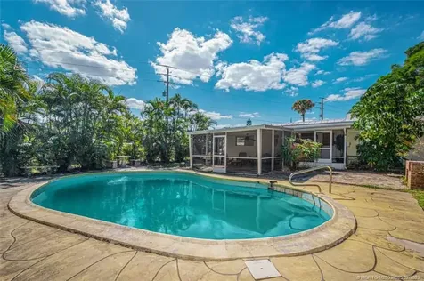 1023 SE 7th Street Stuart FL 34996