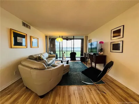 3432 NE Causeway Boulevard Jensen Beach FL 34957