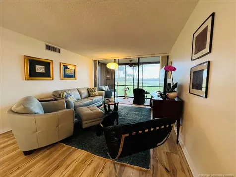 3432 NE Causeway Boulevard Jensen Beach FL 34957