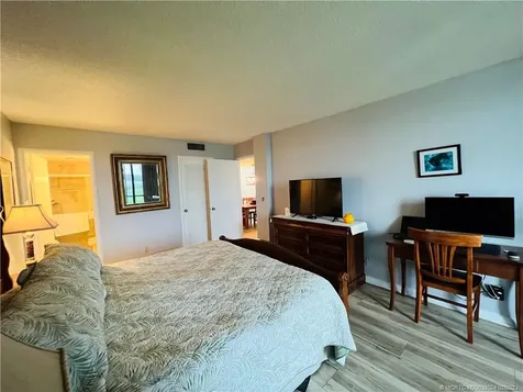 3432 NE Causeway Boulevard Jensen Beach FL 34957