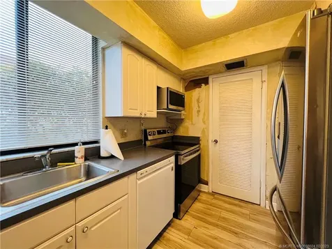 3432 NE Causeway Boulevard Jensen Beach FL 34957