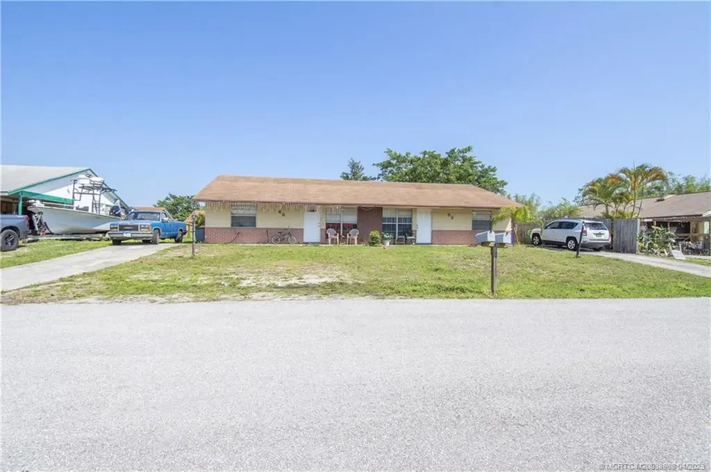 43 SE Mead Place Stuart FL 34997