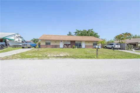 43 SE Mead Place Stuart FL 34997