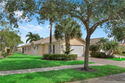 9243 SE Hawks Nest Court Hobe Sound FL 33455