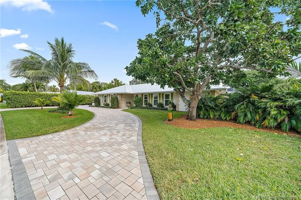 8 N River Road Stuart FL 34996