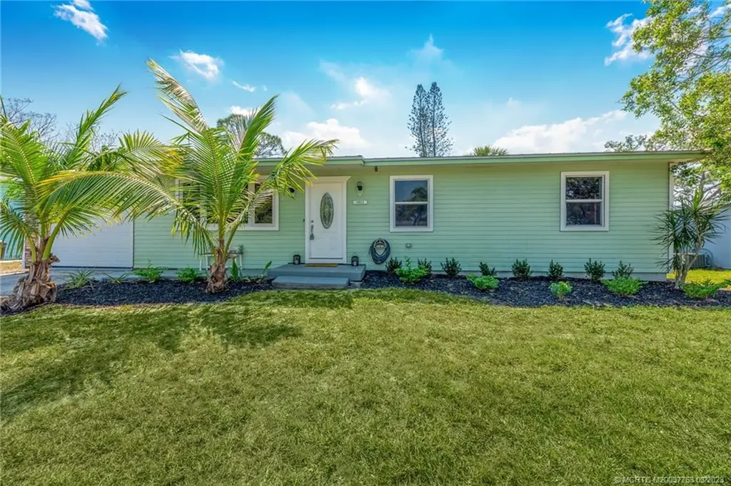 1022 NW 15th Terrace Stuart FL 34994