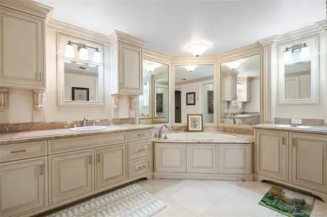 2802 SE Dune Drive Stuart FL 34996