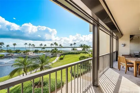 2802 SE Dune Drive Stuart FL 34996