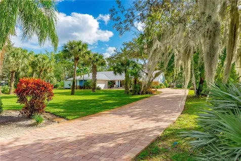 1005 SW Magnolia Bluff Drive Palm City FL 34990