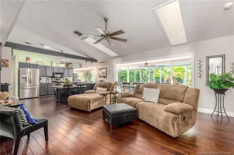 1005 SW Magnolia Bluff Drive Palm City FL 34990