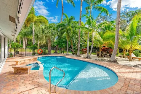 1005 SW Magnolia Bluff Drive Palm City FL 34990