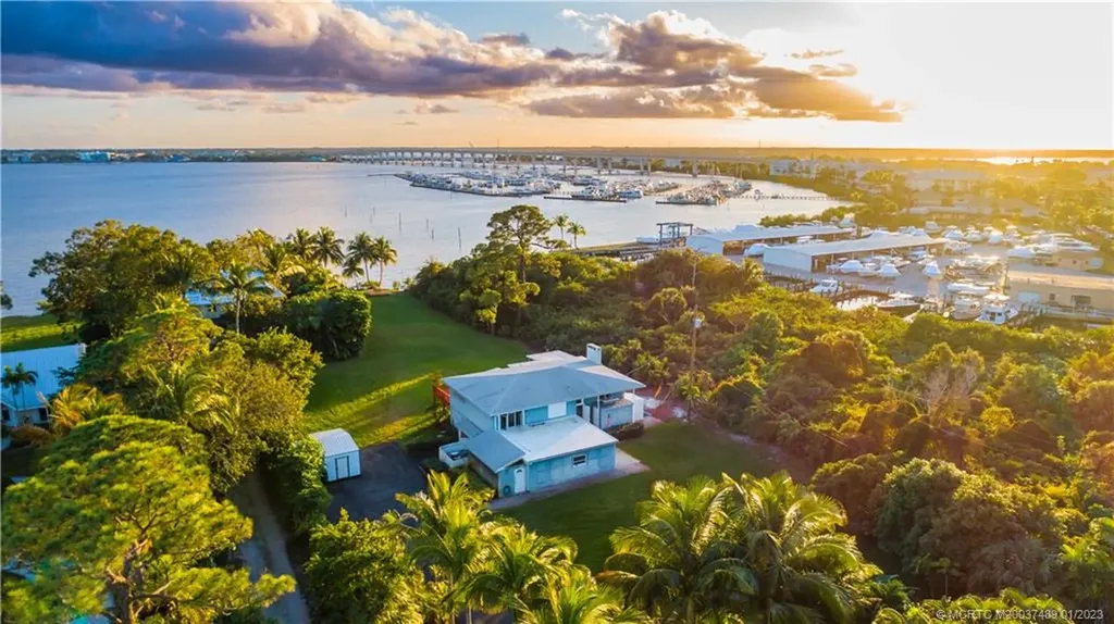 100 NW Alice Street Jensen Beach FL 34957