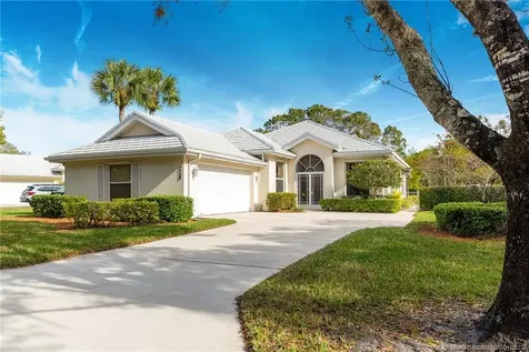 7726 SE Bay Cedar Circle Hobe Sound FL 33455