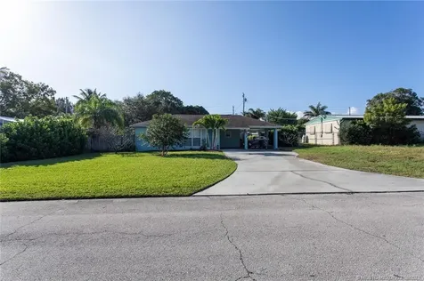 2634 NE Roberta Street Jensen Beach FL 34957