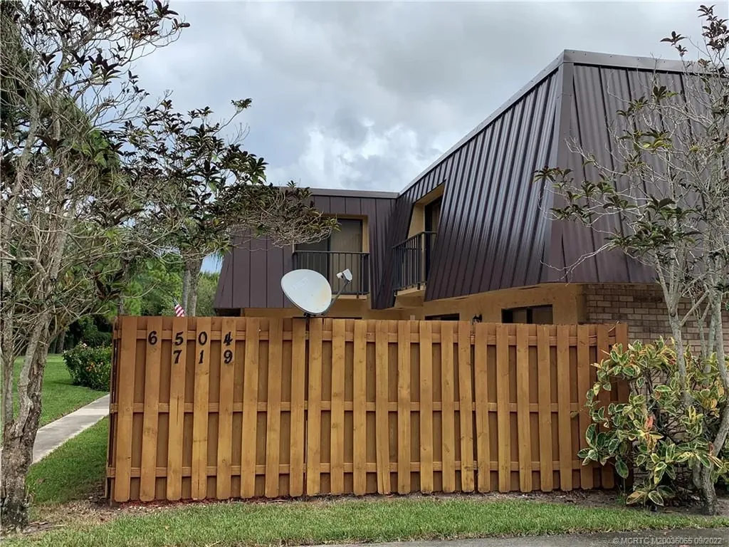 6504 SE Windsong Lane Stuart FL 34997