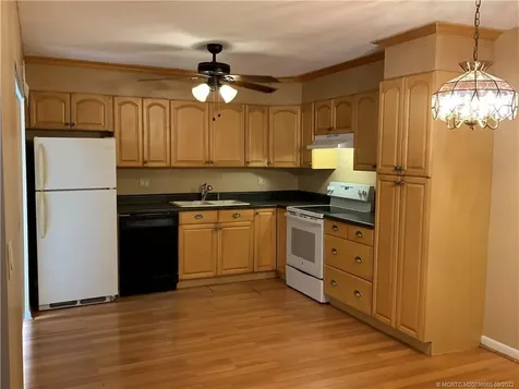 6504 SE Windsong Lane Stuart FL 34997