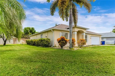 487 NE Pecos Way Jensen Beach FL 34957