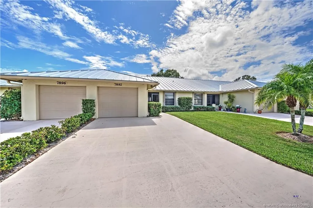 7892 SE Sugar Sand Circle Hobe Sound FL 33455