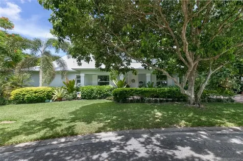 1015 SW Flora Belle Lane Stuart FL 34994