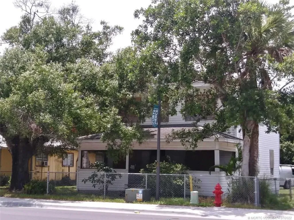 217 N 17th Street Fort Pierce FL 34950