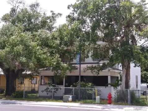 217 N 17th Street Fort Pierce FL 34950
