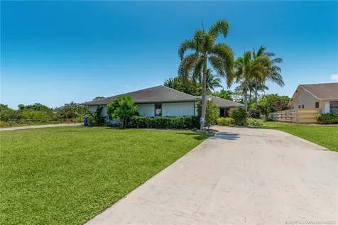 8022 SE Highpoint Way Hobe Sound FL 33455