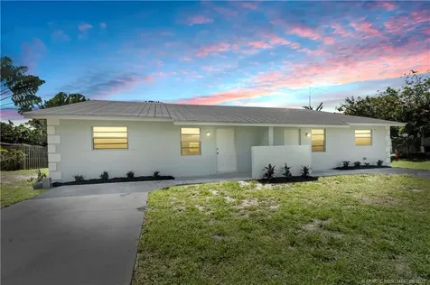 2488 NW Holiday Court Stuart FL 34994
