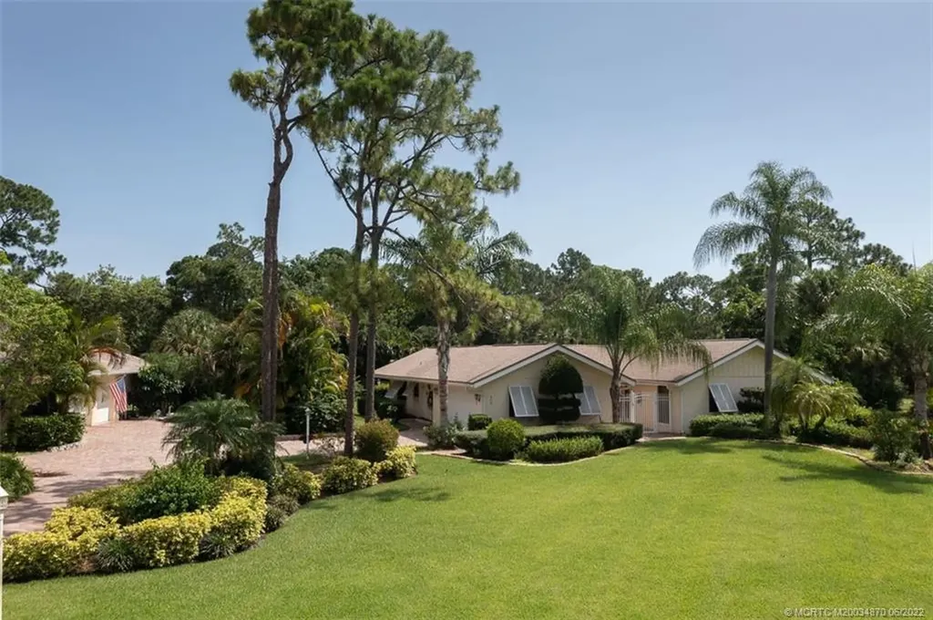475 NE Bayberry Lane Jensen Beach FL 34957