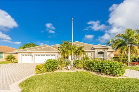 8091 SE Woodlake Lane Hobe Sound FL 33455