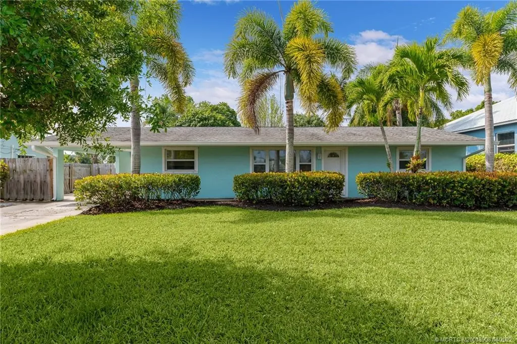998 SW 28th Street Palm City FL 34990