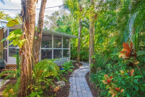 1971 W Pebble Path Vero Beach FL 32963
