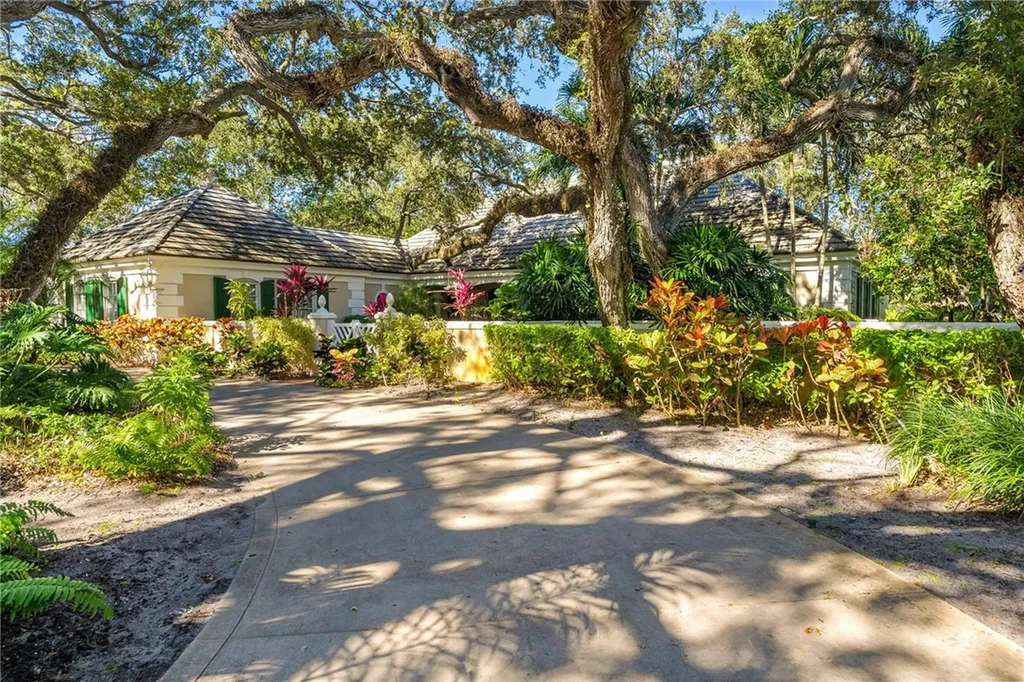 251 Johns Island Drive Vero Beach FL 32963