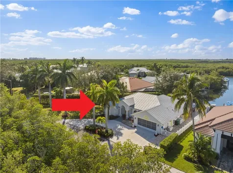 45 Sovereign Way Hutchinson Island FL 34949