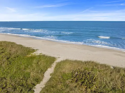 45 Sovereign Way Hutchinson Island FL 34949