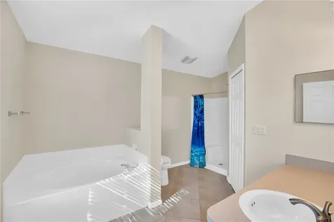 1051 S 13th Square Vero Beach FL 32960