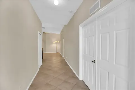 1051 S 13th Square Vero Beach FL 32960