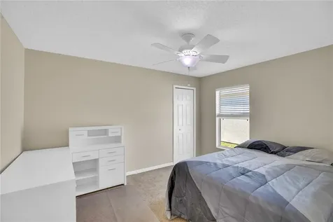 1051 S 13th Square Vero Beach FL 32960