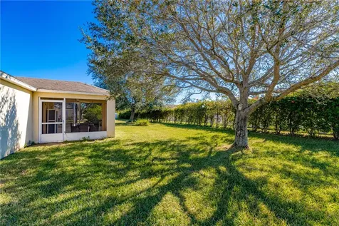 1051 S 13th Square Vero Beach FL 32960