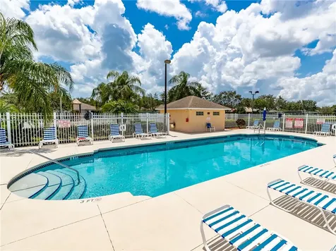 1051 S 13th Square Vero Beach FL 32960