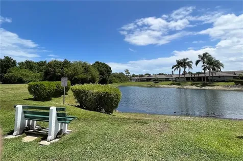 605 E Pointe Court SW Vero Beach FL 32962