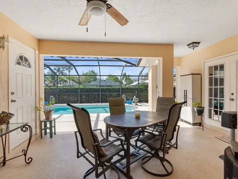 120 35th Square SW Vero Beach FL 32968