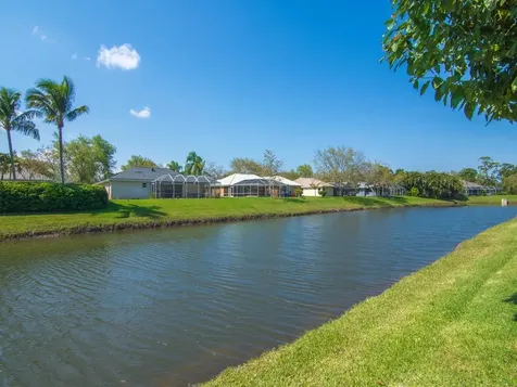 120 35th Square SW Vero Beach FL 32968