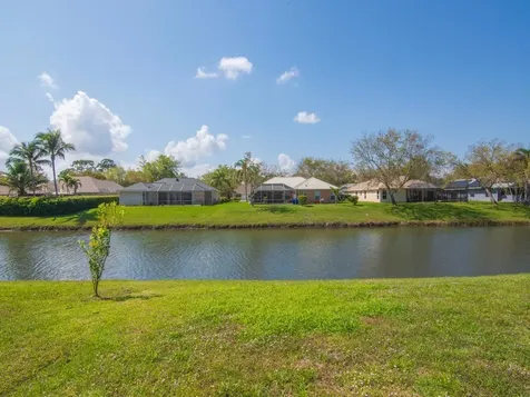 120 35th Square SW Vero Beach FL 32968