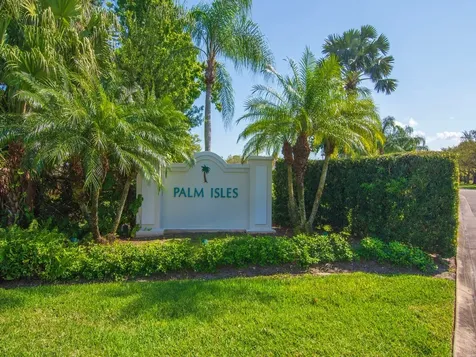 120 35th Square SW Vero Beach FL 32968