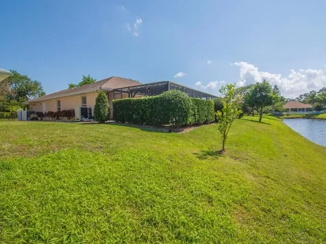 120 35th Square SW Vero Beach FL 32968