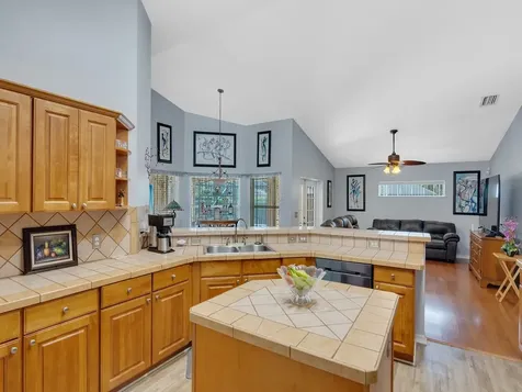120 35th Square SW Vero Beach FL 32968